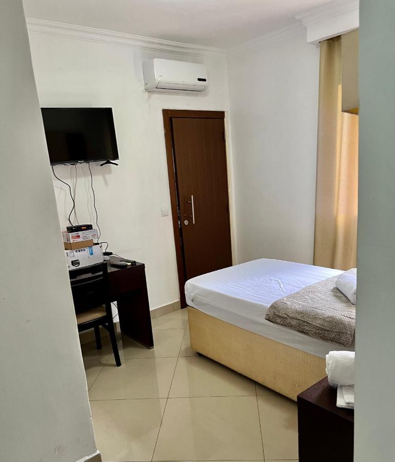 Guest House La Plaza Luanda Luaran gambar