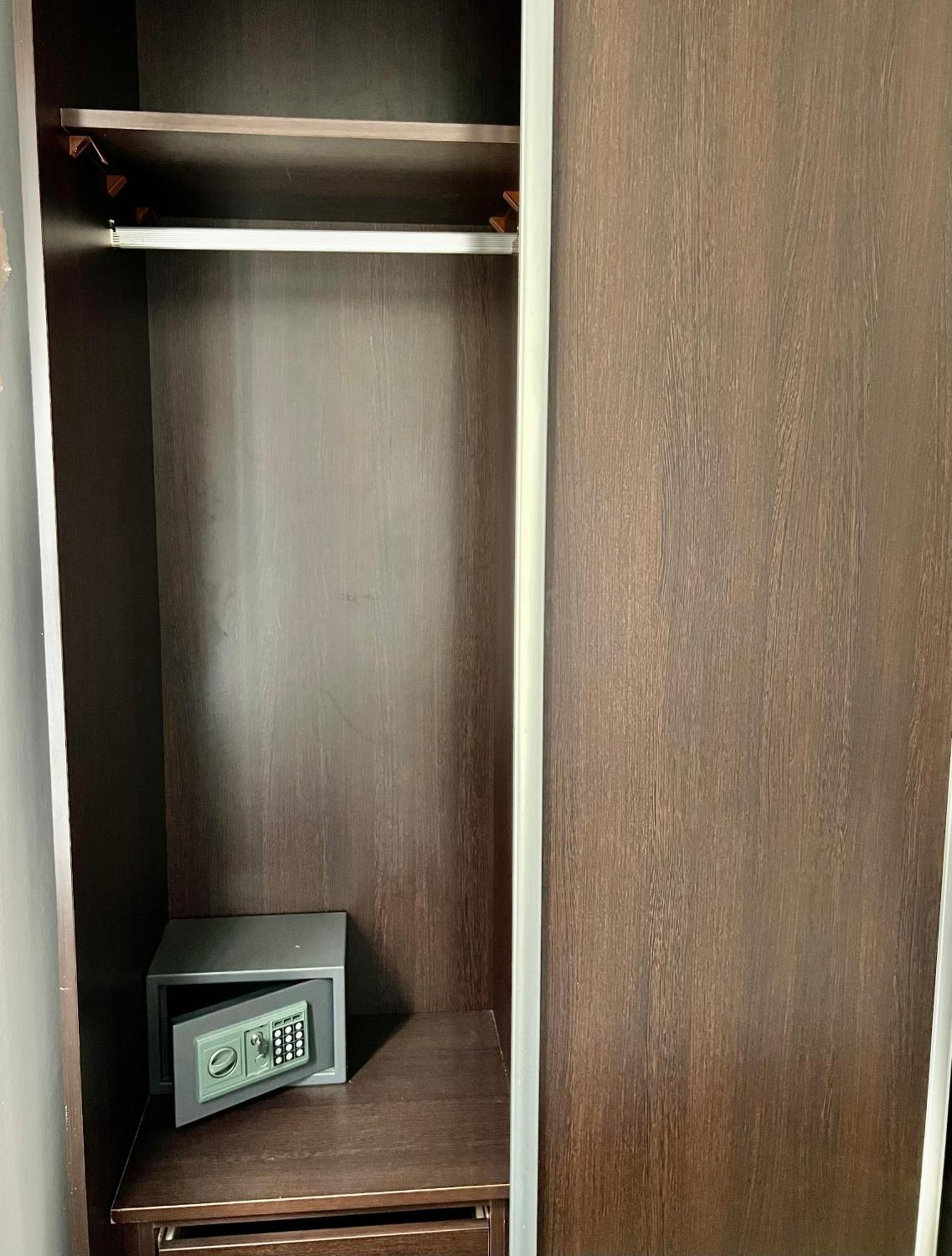Guest House La Plaza Luanda Luaran gambar